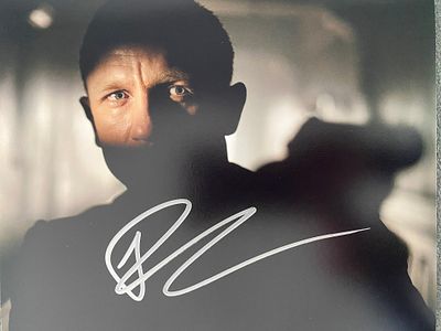 James Bond Daniel Craig signed photo. 8x10 inches