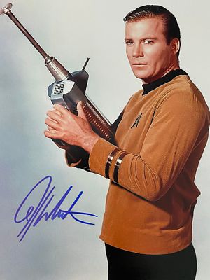 Star Trek William Shatner signed photo. 8x10 inches