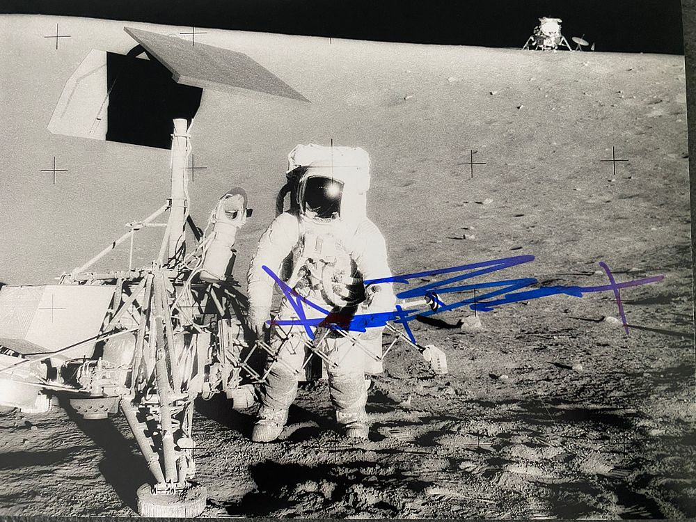 NASA Astronaut Alan Bean signed photo. 8x10 inches