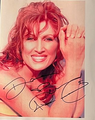 Country Music Star Jo Dee Messina Signed Photo. Country Music Star, Jo Dee Messina Signed Photo.