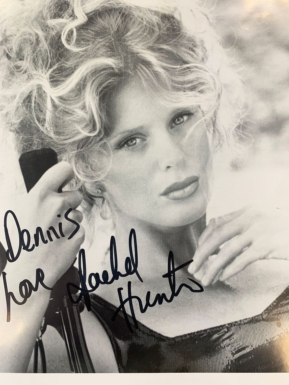 Supermodel Rachel Hunter signed photo. Rachel Hunter signed photo. 8x10 inches