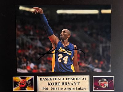 Kobe Bryant signed photo. 8x10 inches