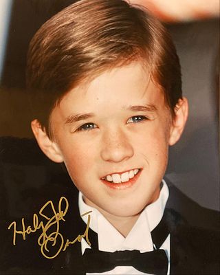 The Sixth Sense Haley Joel Osment signed movie photo. Haley Joel Osment signed photo. 8X10 Inches