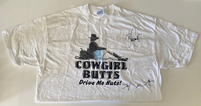 Tift Merritt and Sara Evans signed T-shirt. Tift Merritt and Sara Evans new T-shirt. Adult XL. 
