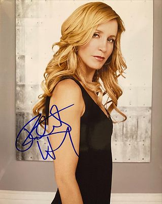 Desperate Housewives Felicity Huffman Signed Photo. Felicity Huffman Signed Photo. 8x10 inches