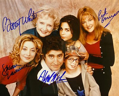 Ladies Man cast signed photo autographed by Betty White, Park Overhaul, Alfred Molina and 