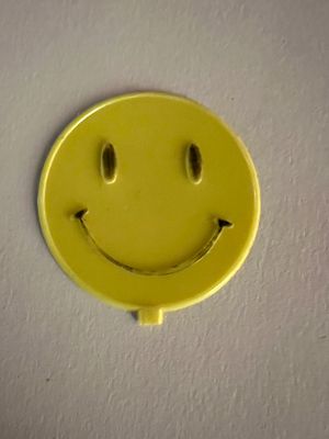 Happy face disc. 1x1 inch