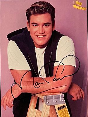 Saved By The Bell Mark-Paul Gosselaar Signed Big Bopper magazine page. Mark-Paul Gosselaar 