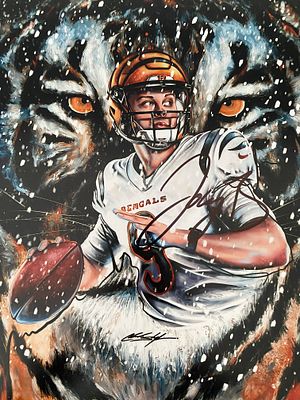 Cincinnati Bengals QB Joe Burrows signed photo. 8x10 inches