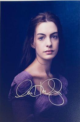 Les Miserables Anne Hathaway facsimile signed movie photo. Les Miserables Anne Hathaway 