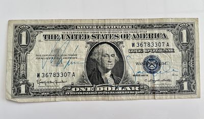 John F Kennedy/ Jacquline Kennedy signed dollar bill. President John F Kennedy and Jacquline 
