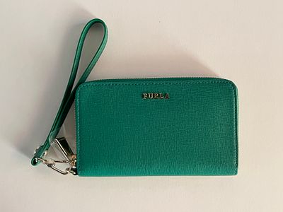 Furla Babylon L Zip around C/MAN. Furla Babylon L zip around wallet/wristlet in Emerald 