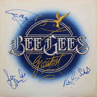 Bee Gees signed Greatest album. Bee Gees 1979 Greatest album autographed by Barry Gibb, Robin 
