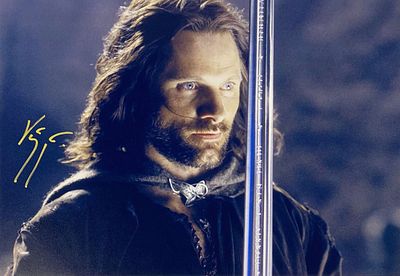 The Lord of the Rings Viggo Mortensen facsimile signed movie photo. The Lord of the Rings Viggo 