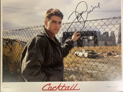 Cocktail Tom Cruise signed lobby card. Cocktail signed lobby card autographed by Tom Cruise. 