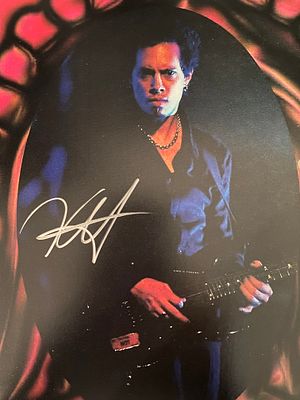 Metallica Kirk Hammett signed photo. 8x10 inches