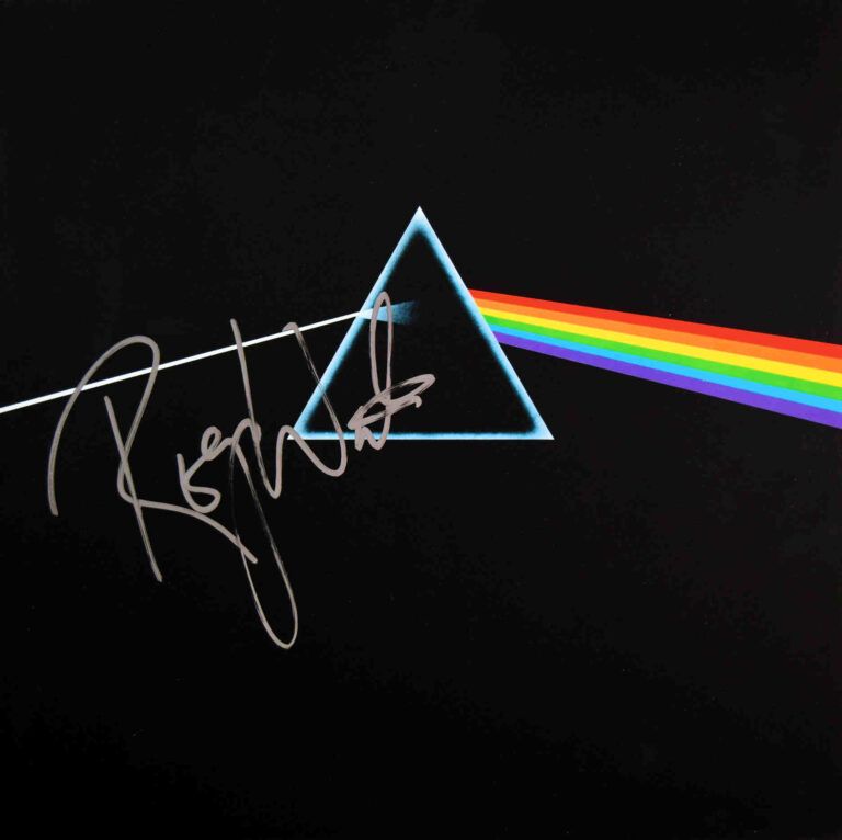 Pink Floyd signed The Dark Side Of The Moon album. Pink Floyd 1973 The Dark Side Of The Moon 