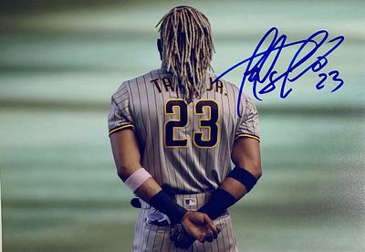 San Diego Padres Fernando Tat&Atilde;&shy;s Jr. facsimile signed photo. 8x10 inches. This item is a 
