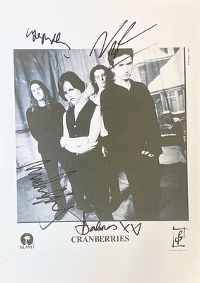 The Cranberries facsimile signed photo. The Cranberries facsimile facsimile signed photo 