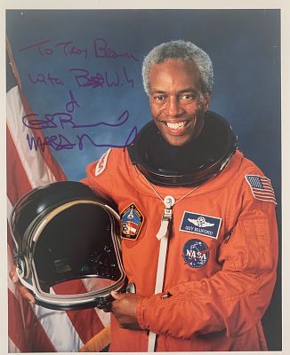 Astronaut Guion Bluford Jr. signed official NASA photo. GFA Authenticated. Astronaut Guion 