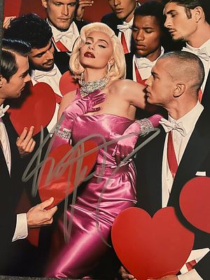 Kylie Jenner signed photo. 8x10 inches