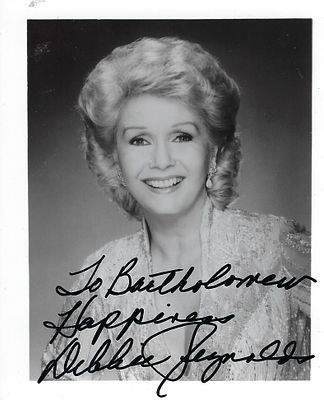 Singin In The rain Debbie Reynolds signed photo. Debbie Reynolds signed photo. 4x5 inches