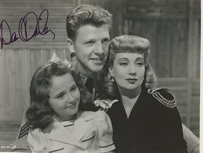 Mother Wore Tights Dan Dailey signed movie photo. Dan Dailey autographed movie photo. 8x10 inches