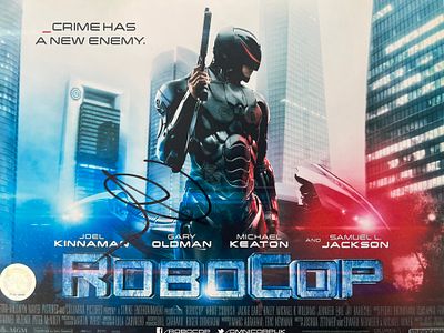 Robocop Joel Kinnaman signed photo GFA authenticated. 8x10 inches