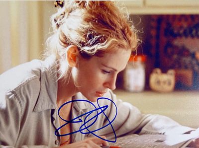 Erin Brockovich Julia Robert facsimile signed movie photo. 8x10 inches. This item is a reprint 