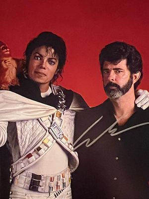 Filmmaker George Lucas signed photo. 8x10 inches