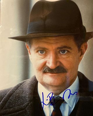 Harry Potter Jim Broadbent signed photo. Jim Broadbent signed photo. 8x10 inches