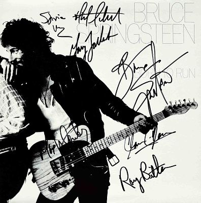 Bruce Springsteen signed Born to Run album. 1975 Born to Run album signed: Bruce Springsteen 