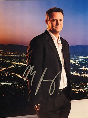 Friends Matthew Perry signed photo. 8x10 inches