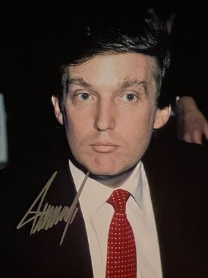 US President Donald Trump signed photo. 8x10 inches