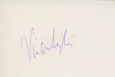 Gone With The Wind Vivien Leigh signature cut. Vivien Leigh signature cut