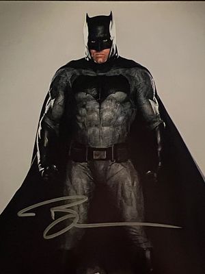 Batman Ben Affleck signed photo. 8x10 inches