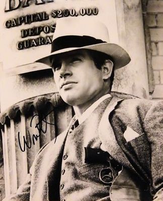 Bonnie And Clyde Warren Beatty signed promo photo. 8 in. by 10 in. Black and white promotional 