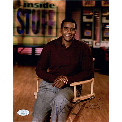 Sportscaster Ahmad Rashad signed photo. JSA Authenticated. Sportscaster Ahmad Rashad signed 