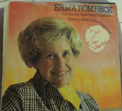 Erma Bombeck The Family that Plays Together signed album