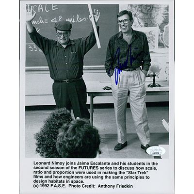 Star Trek Leonard Nimoy Signed Photo. Signed Leonard Nimoy Star Trek 8x10 glossy promo photo. 
