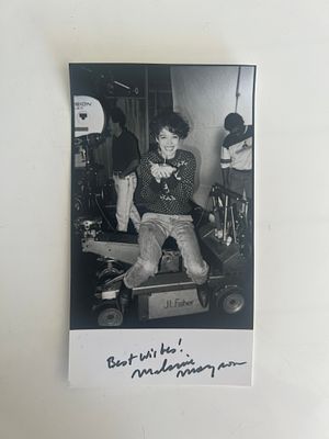 Thirtysomething Melanie Mayron signed photo. Melanie Mayron signed photo. 3x6 inches