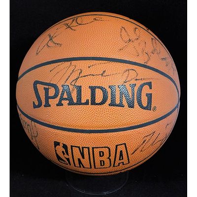 Chicago Bulls 1997-98 Team Signed Basketball JSA Authenticated. Signed Chicago Bulls 1997-98 