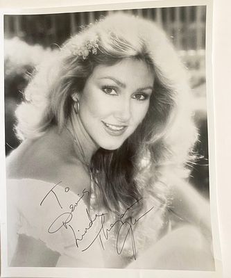 This is Elvis Linda Thompson Jenner signed photo. Linda Thompson Jenner signed photo. 8x10 inches