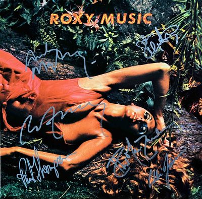 Roxy Music signed
Stranded album. Roxy Music 1974 Stranded album. Signed: Bryan Ferry, Andrew 