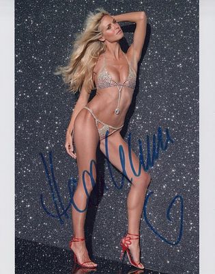 Supermodel Heidi Klum Signed Photo. Supermodel. 8x10 Color In Person signed sexy portrait.