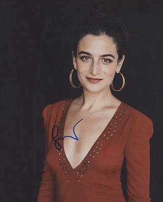 Venom Jenny Slate signed photo. Jenny Slate signed photo. 8x10 inches