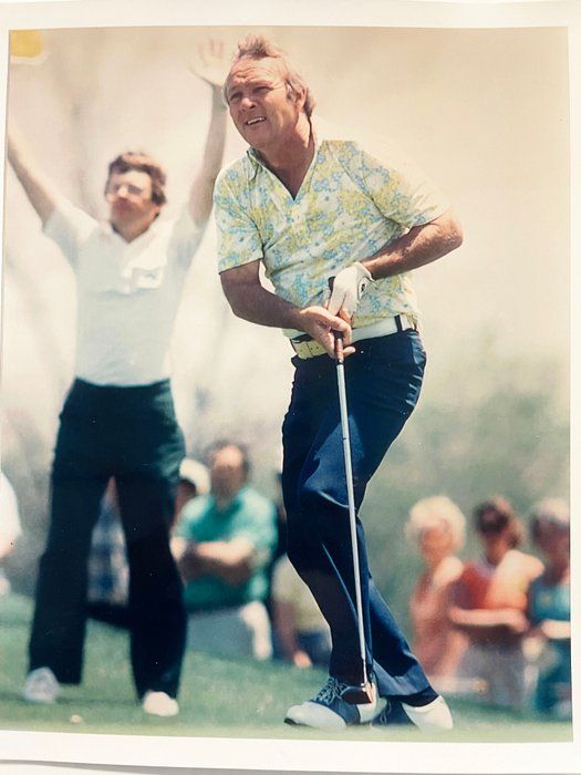 Lot 208: Arnold Palmer photo
