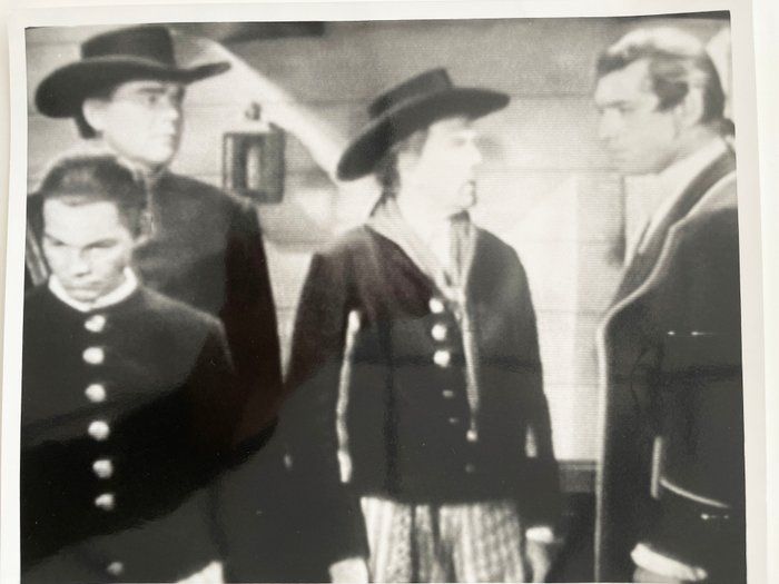 Lot 210: Eddie Quillan unsigned movie photo