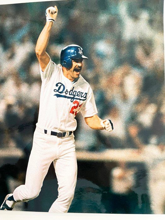 Lot 224: LA Dodgers Kirk Gibson photo