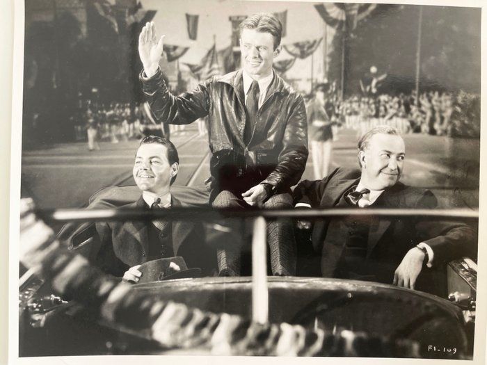 Lot 297: Eddie Quillan unsigned movie photo